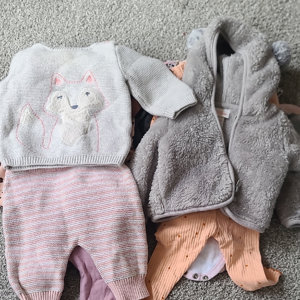 BUNDLE Newborn, 0-3 Month Baby Clothes Bundle